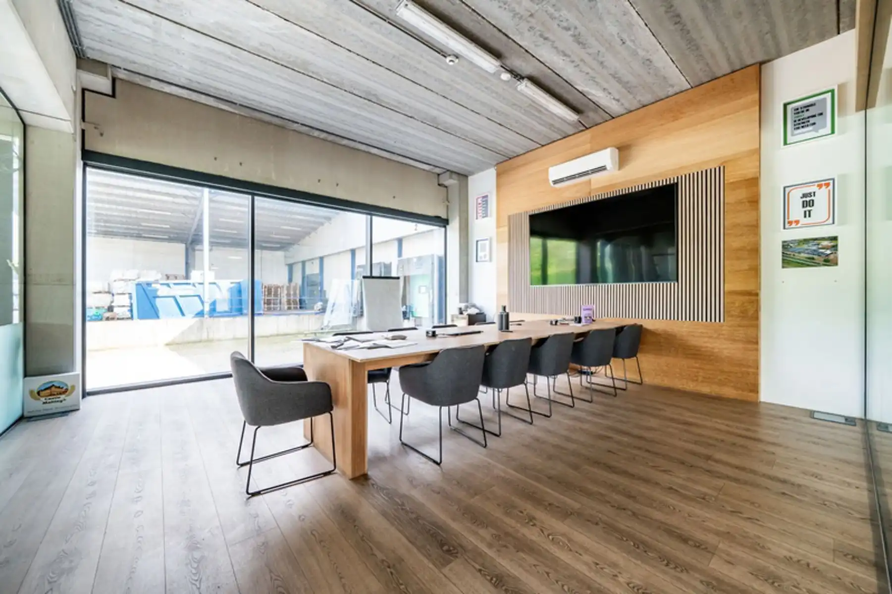 INDUSTRIELE SITE - 29.249 M² - DRIELANDENPUNT BE-NL-DE foto 10