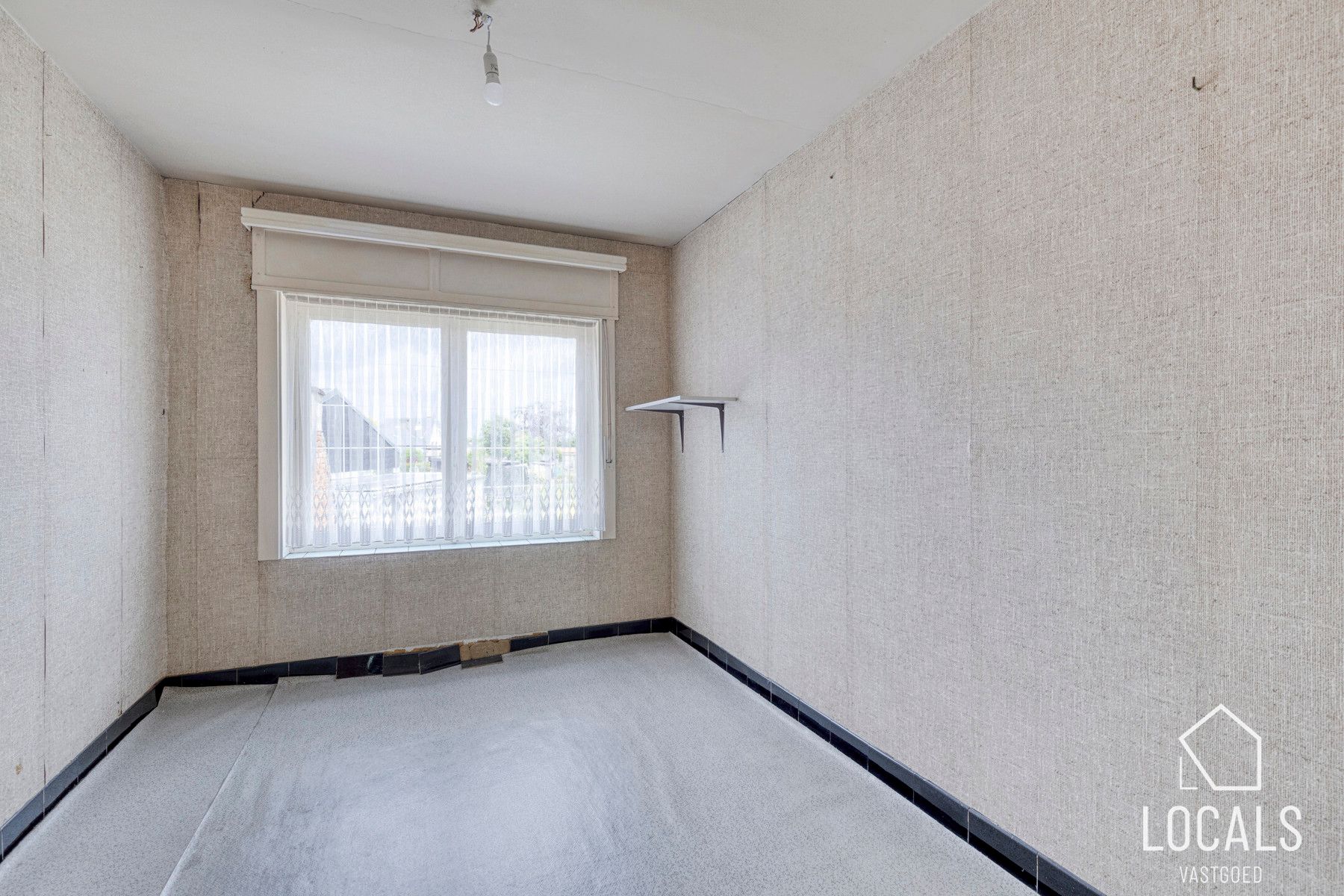 Te renoveren gezinswoning met 3 slaapkamers, tuin en garage  foto 16
