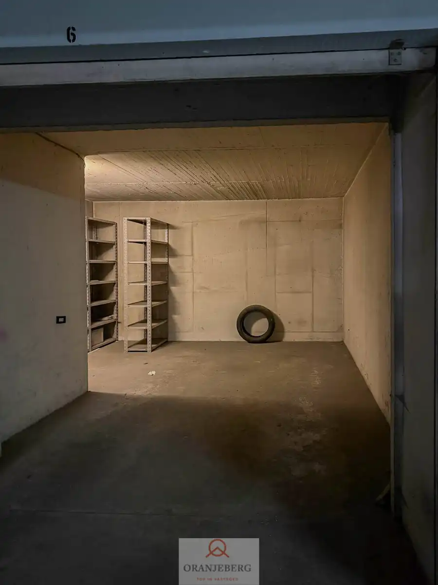 Garagebox te huur in hart van Gent op de kouter foto 2