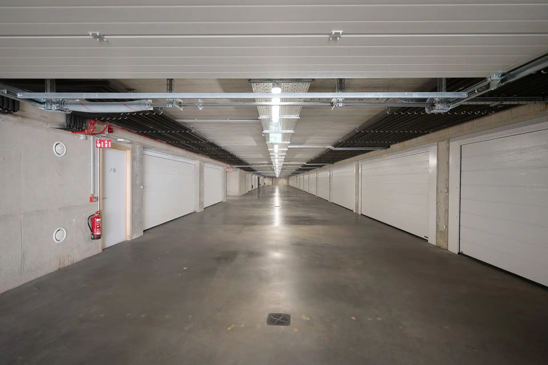 Architecturale BEN-woning met uitzonderlijke leefruimte en zonovergoten terrassen foto 33