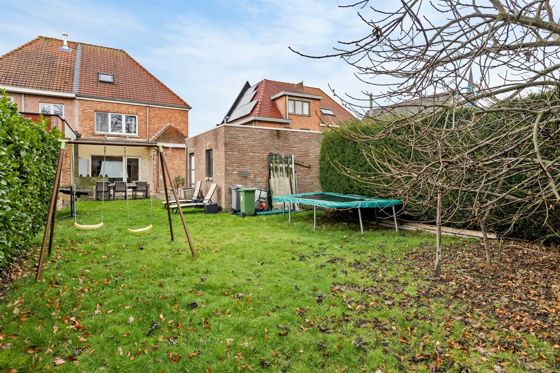 Solide gezinswoning met 2 slaapkamers, uitgestrekte tuin en garage foto 21
