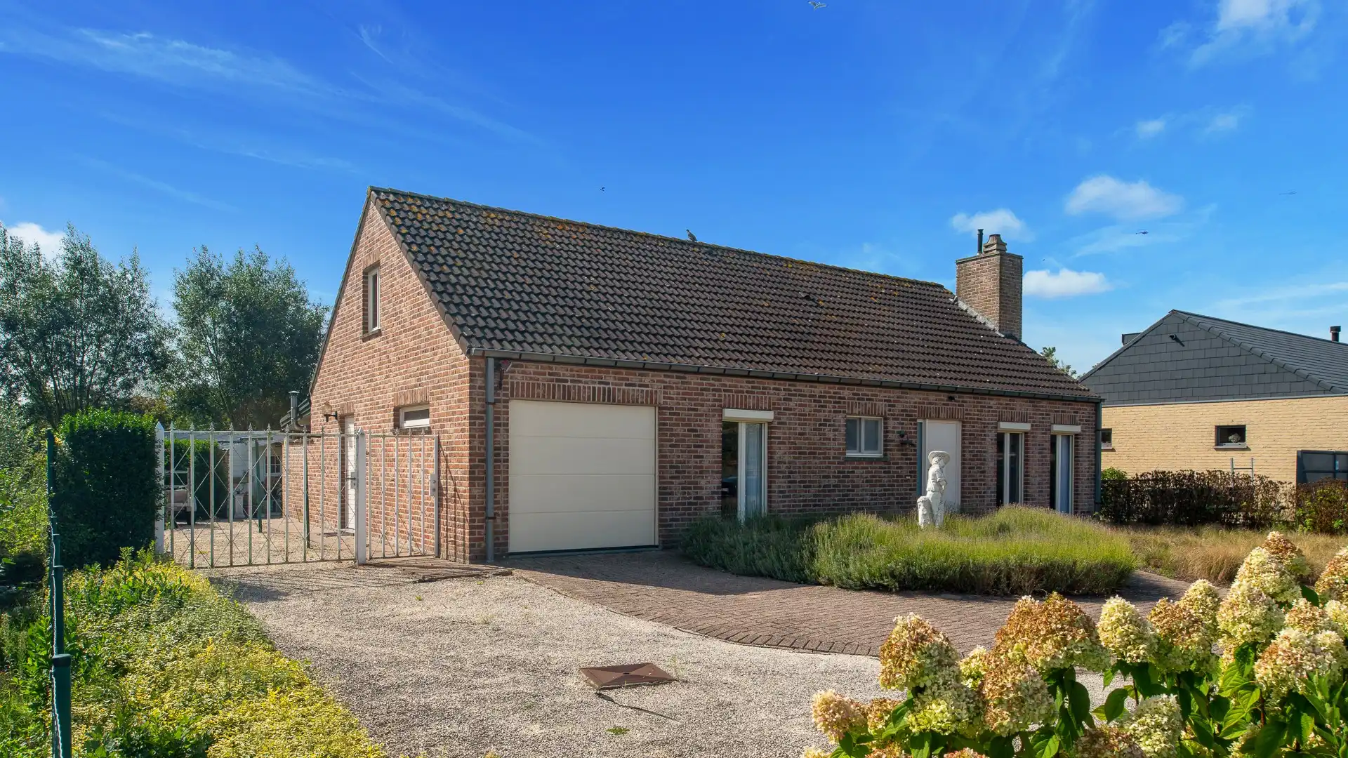 Verzorgde vrijstaande woning op een mooi perceel te Sijsele foto 26