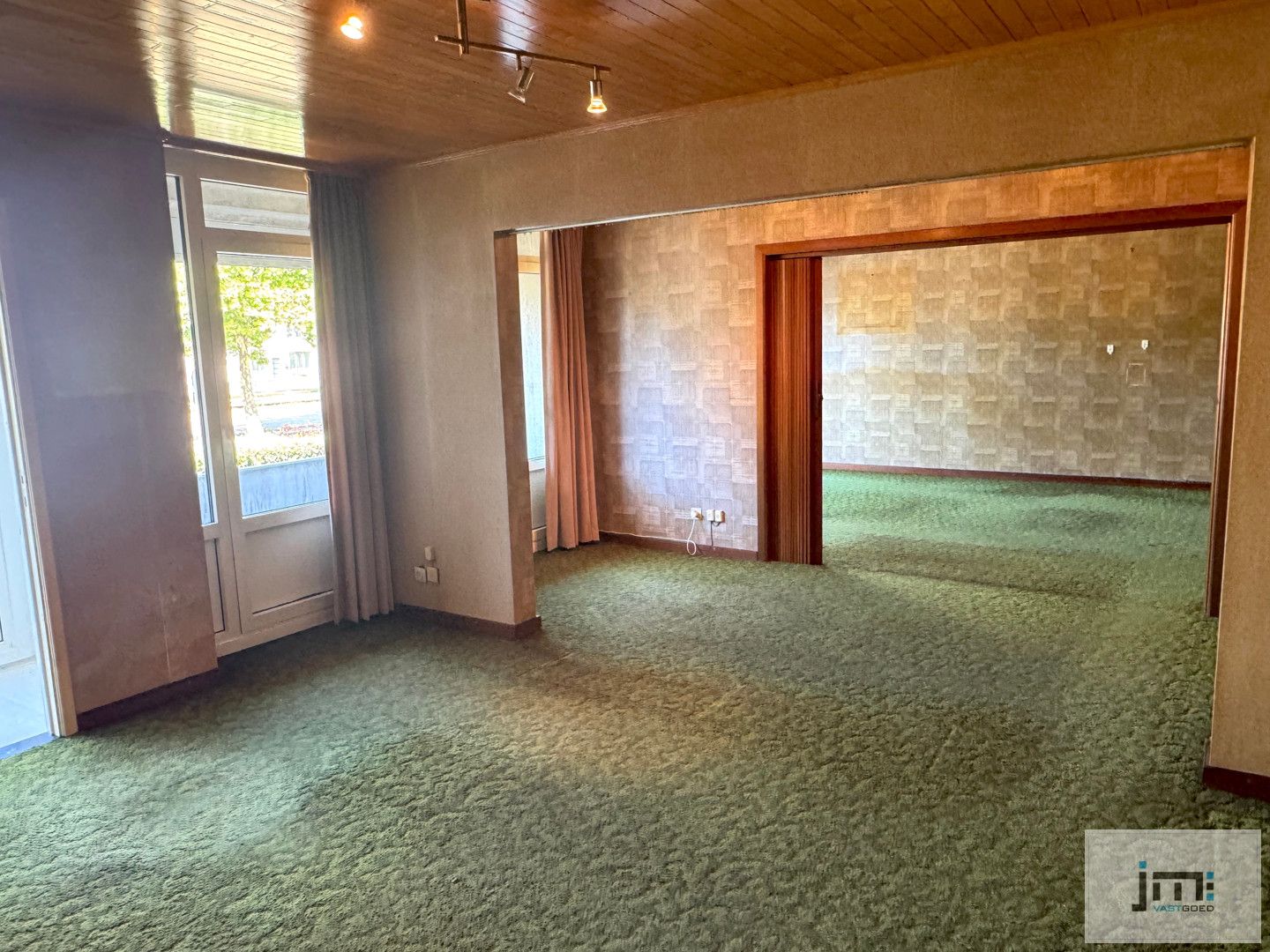 Gelijkvloers appartement met ruim terras en garage foto 3