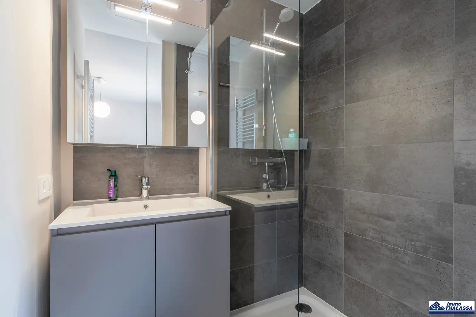 Modern ingericht appartement op de 5e verdieping aan de Ankerweg in De Panne - perfecte uitvalsbasis voor een gezellig verblijf aan zee. foto 20