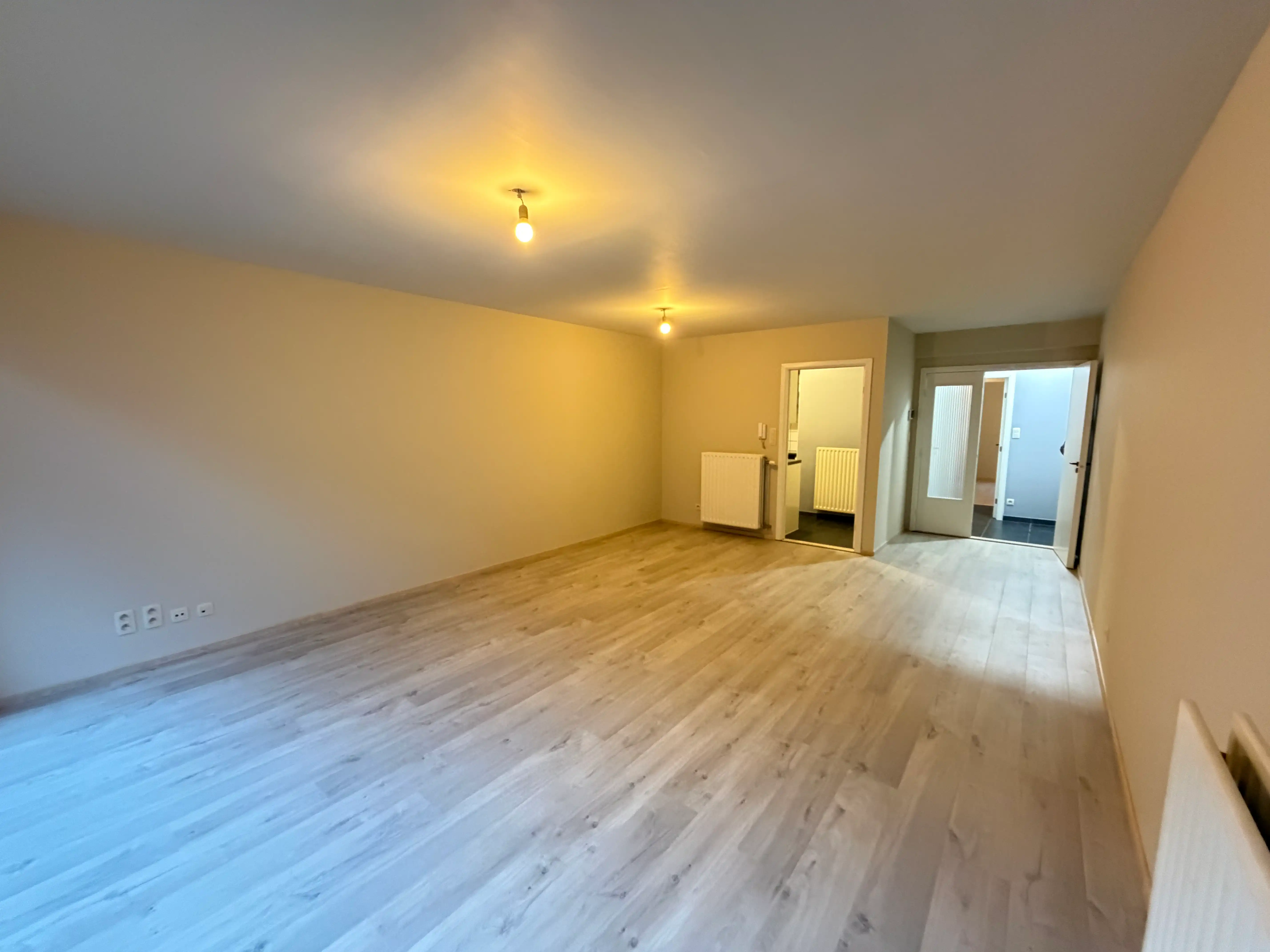 Stijlvol tweeslaapkamerappartement te huur in Blankenberge met staanplaats. foto 2