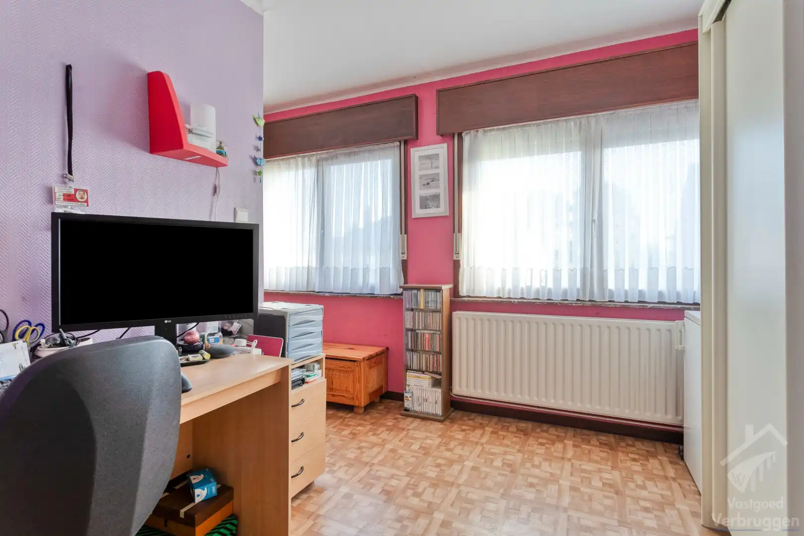 Ruime woning met 5 slaapkamers en 2 parkeerplaatsen foto 18