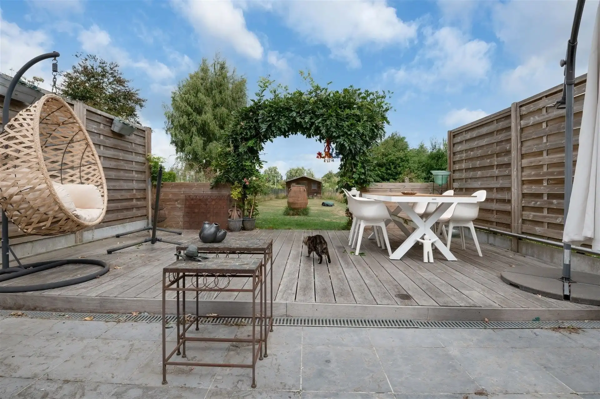 Instapklare halfopen bebouwing te koop in Kluisbergen! foto 4