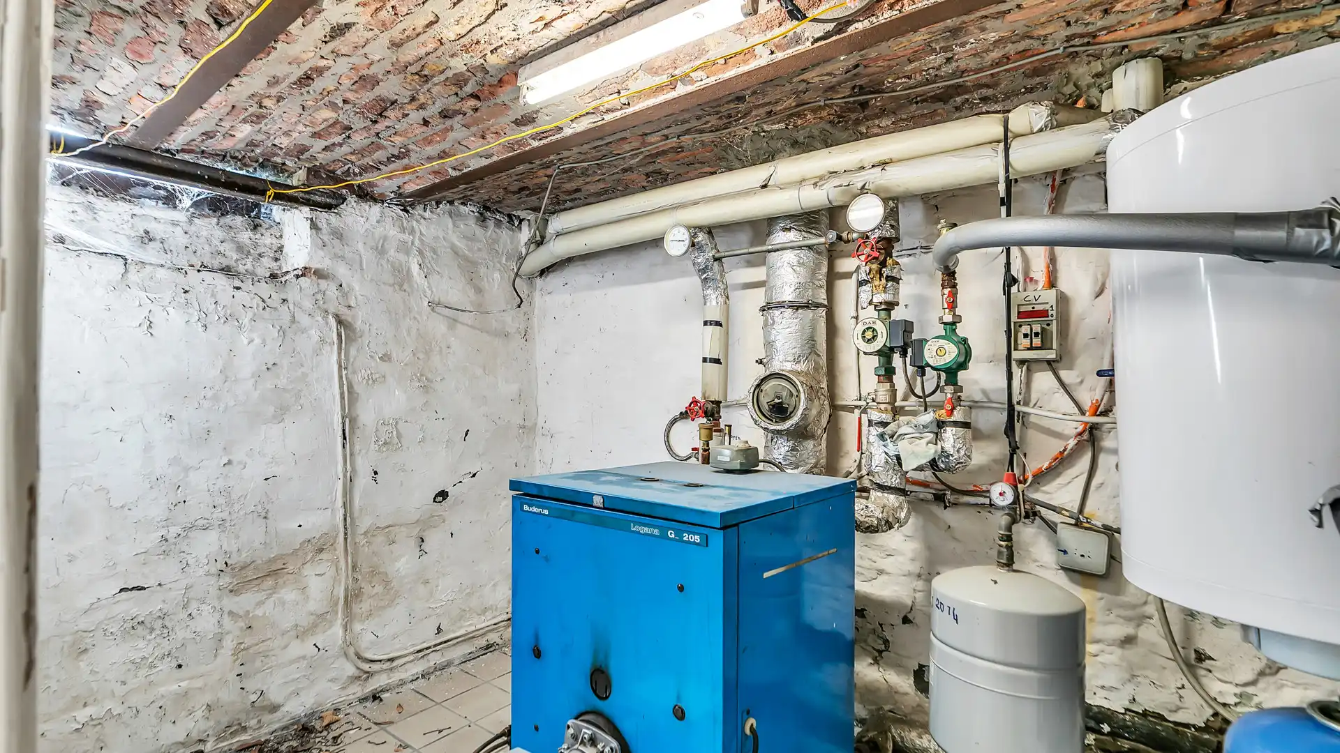 Te renoveren woning (H.O.B.) met 3 slpkrs te Genk foto 10