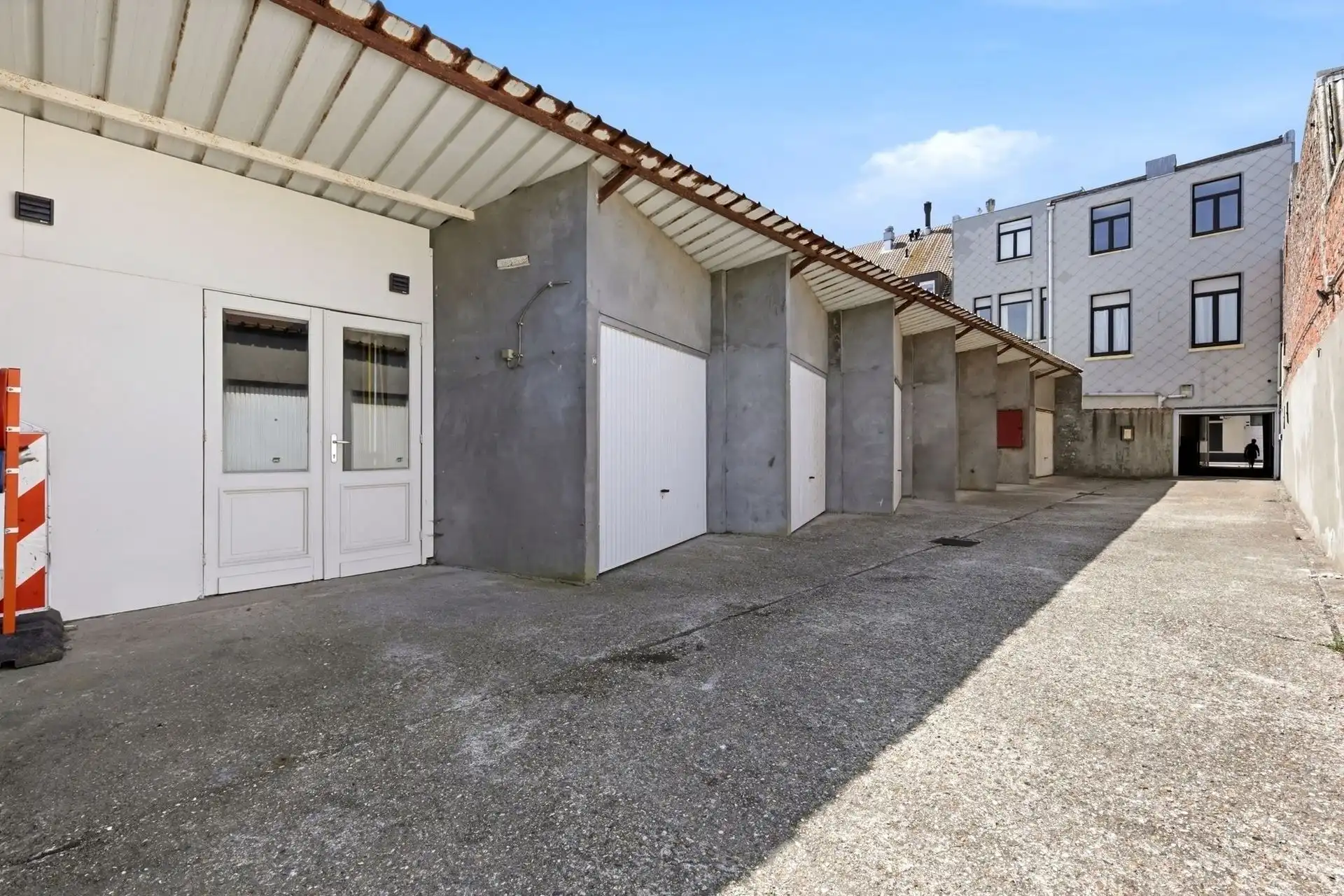CENTRALE LIGGING / MOG. AANKOOP GARAGE  foto 31