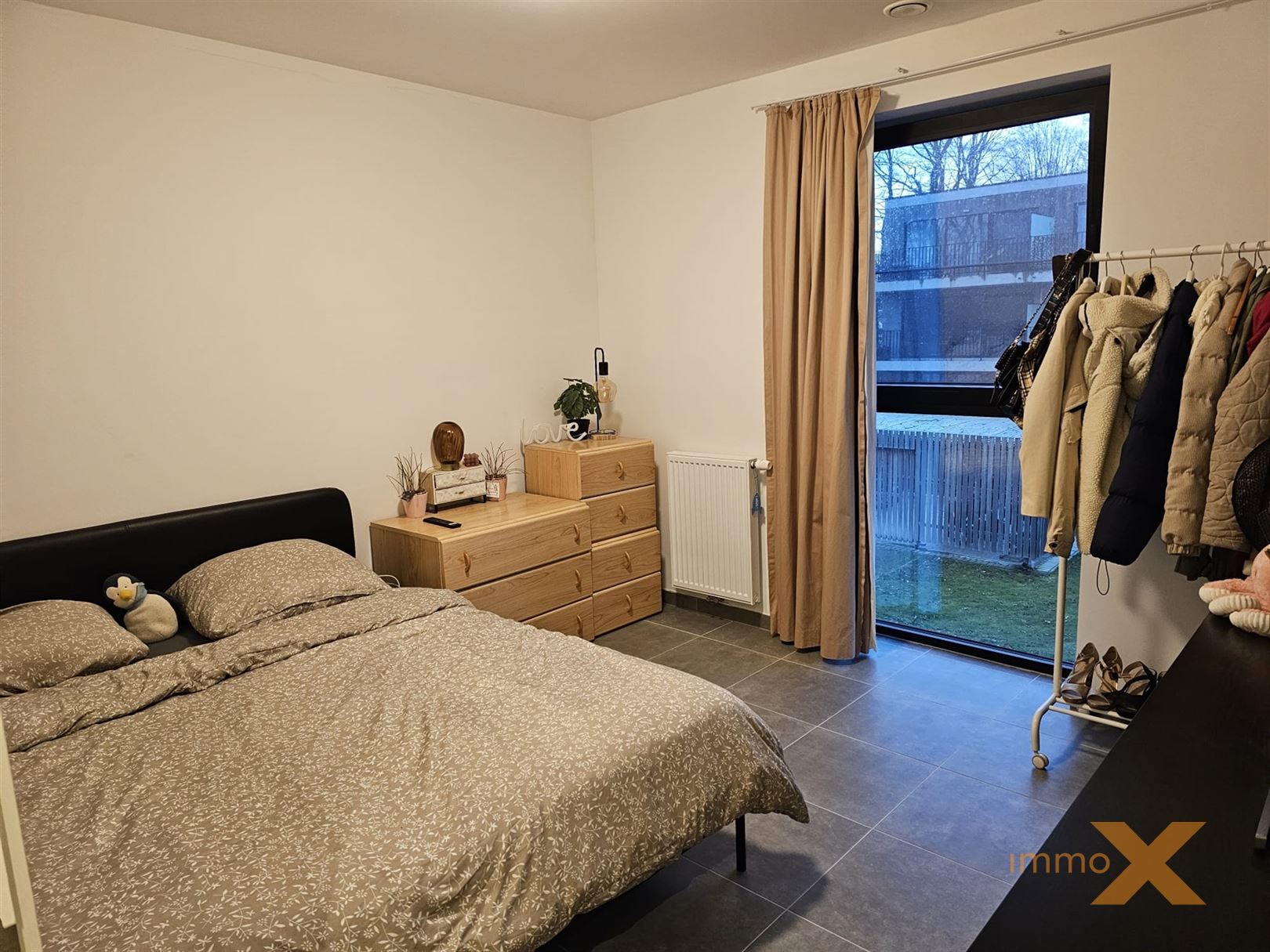 INSTAPKLAAR LICHTRIJK APPARTEMENT MET GROOT TERRAS foto 13