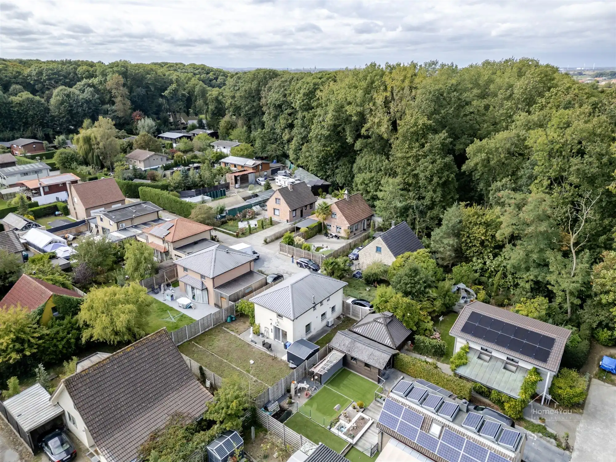 Instapklare en energiezuinige woning met mooie tuin. foto 17