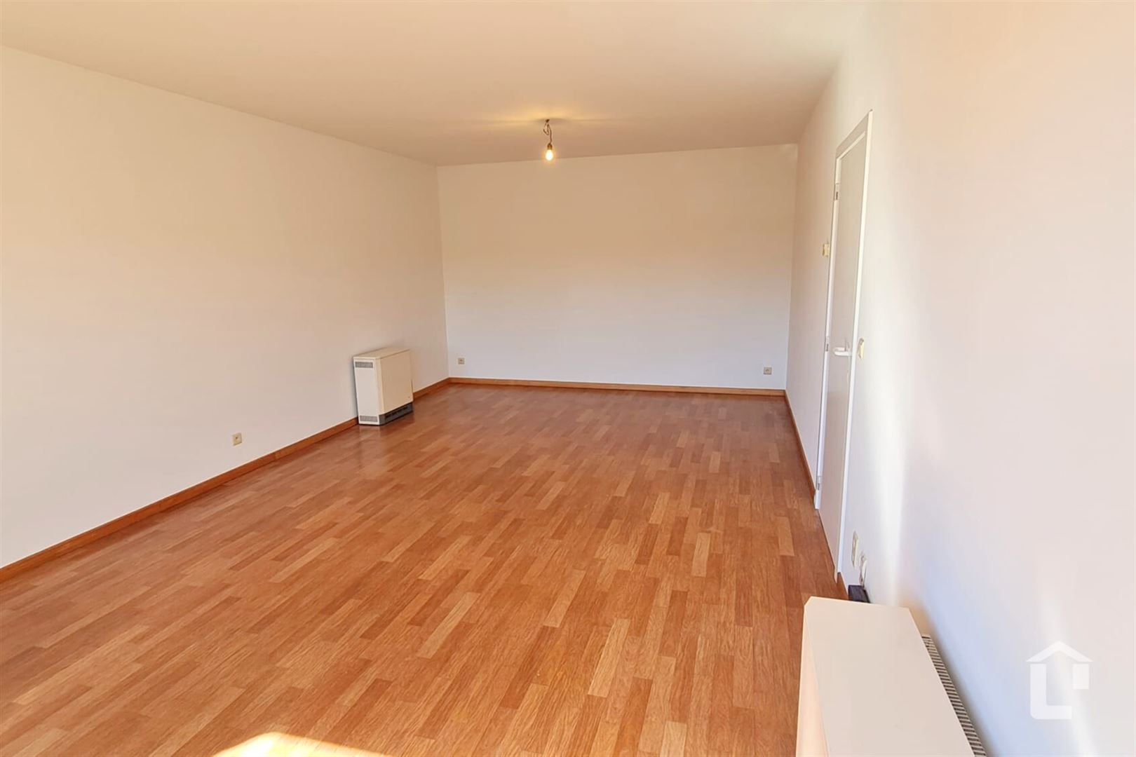 Centraal gelegen appartement met 2 slaapkamers foto 2