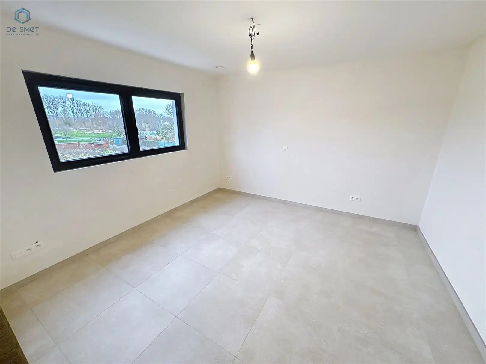 Rustig gelegen, energiezuinige nieuwbouwwoning met 4 slaapkamers en tuin foto 14