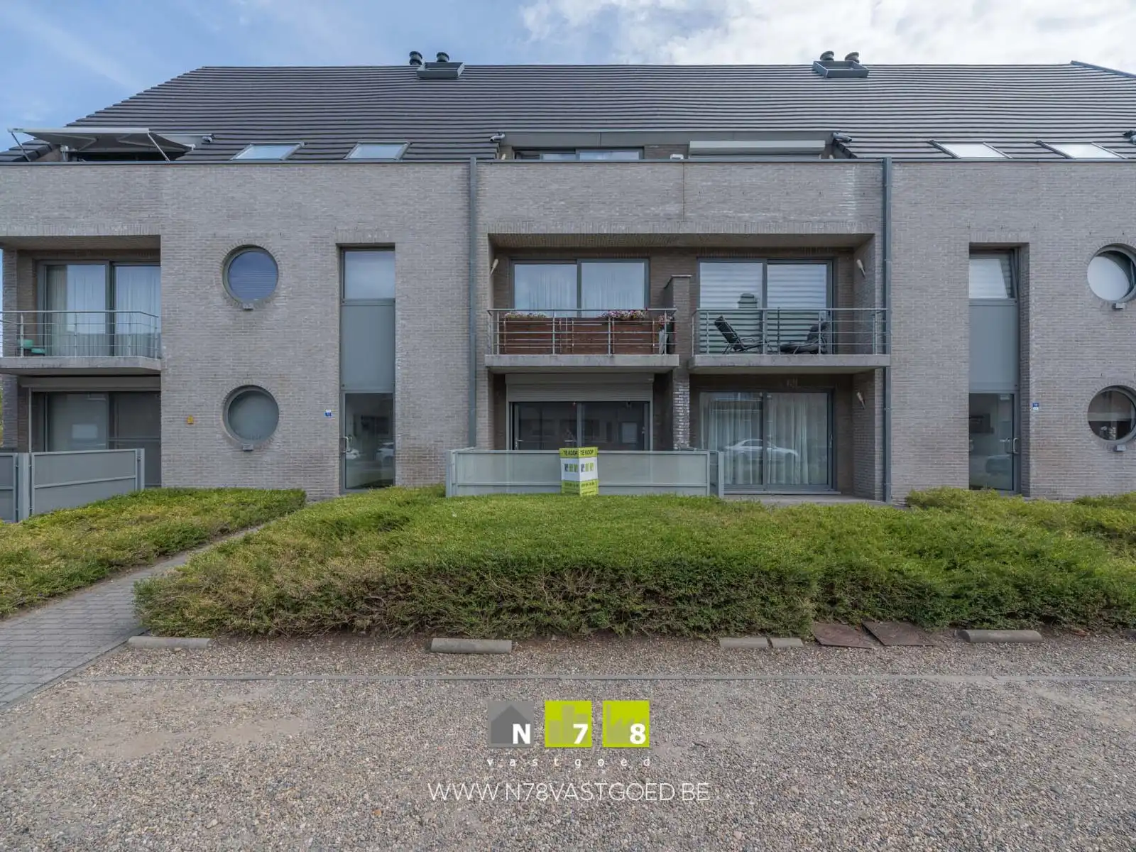 Appartement te koop foto {{pictureIndex}}