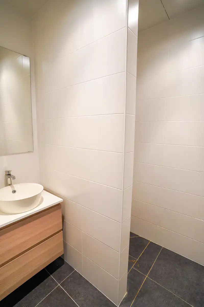 Rustige en betaalbare kantoorruimte met A-label, groot terras en 4 parkeerplaatsen foto 15