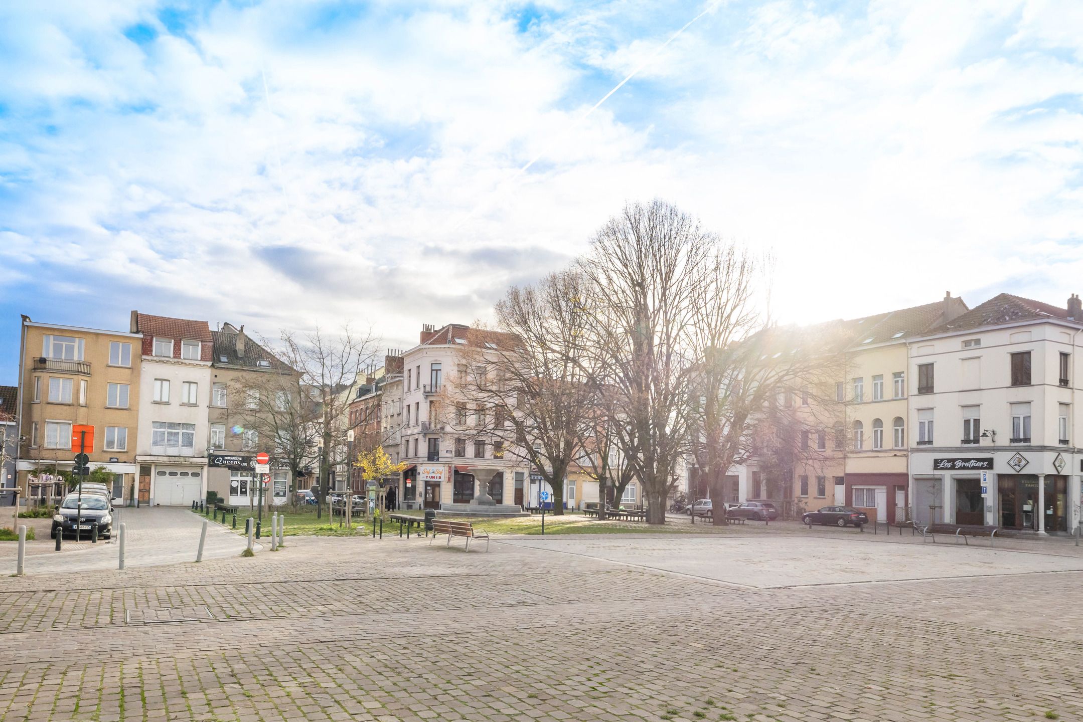 Een ruime woning met potentieel op toplocatie foto 7