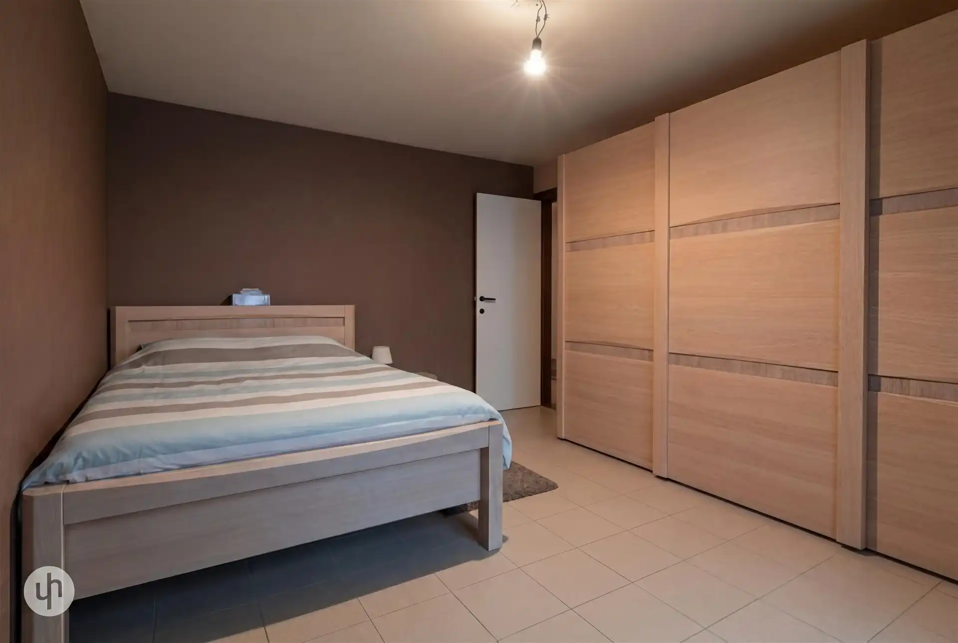 Gelijkvloersappartement met drie slaapkamers en garage foto 8