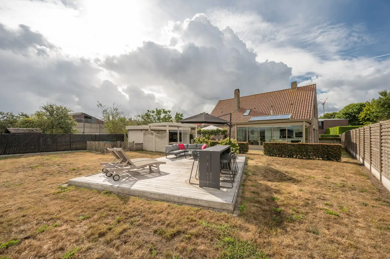 Charmante vrijstaande villa in fermette stijl met heerlijke tuin! foto 15
