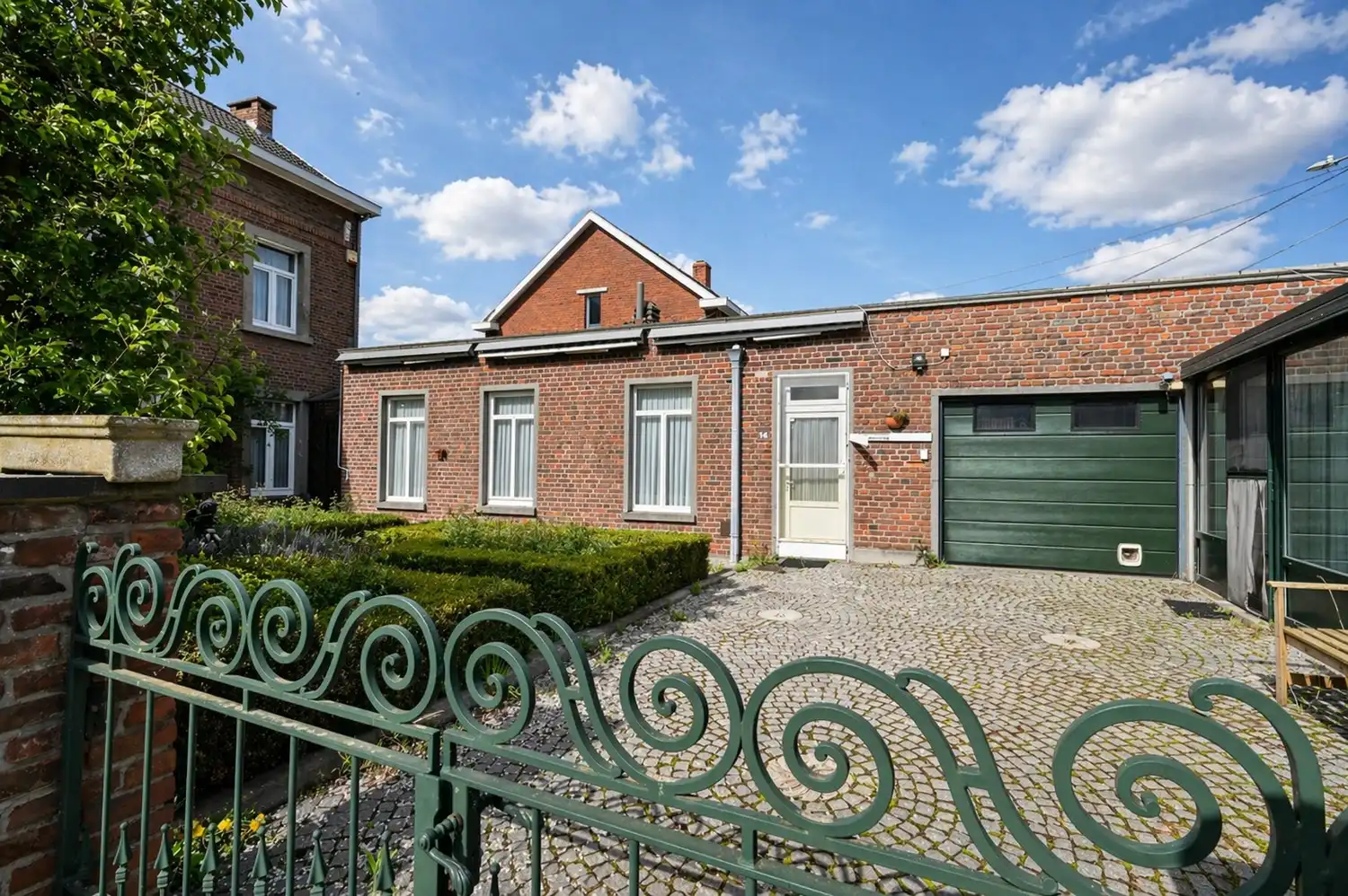 Karaktervol herenhuis met binnenkoer op ruim perceel in Vreren (Tongeren-Borgloon) foto 11