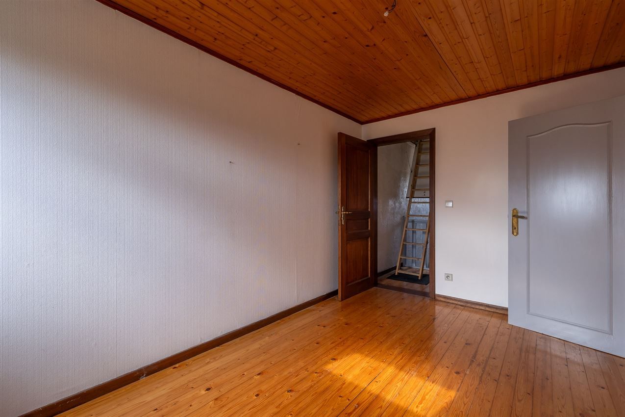 Vrijstaande woning met 3slk op 22a40ca op strategische ligging foto 26