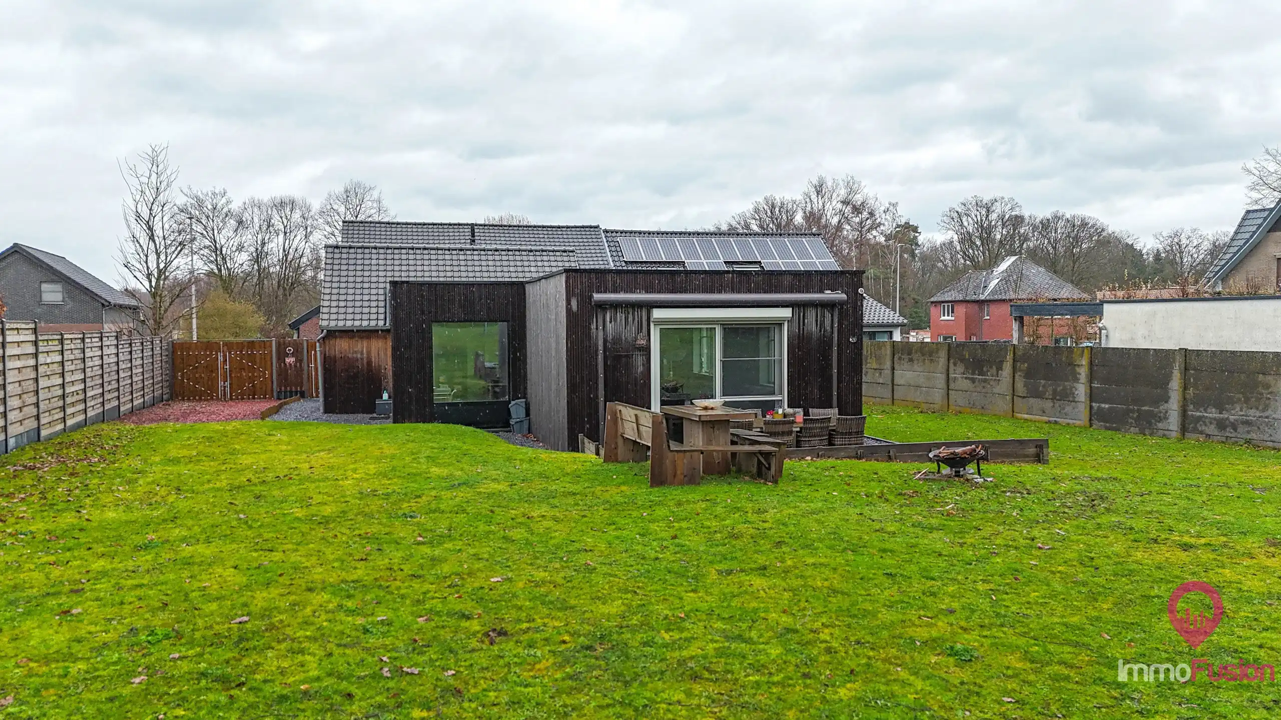 Gerenoveerde landelijk moderne woning op 21 are met 4 suites! foto 41