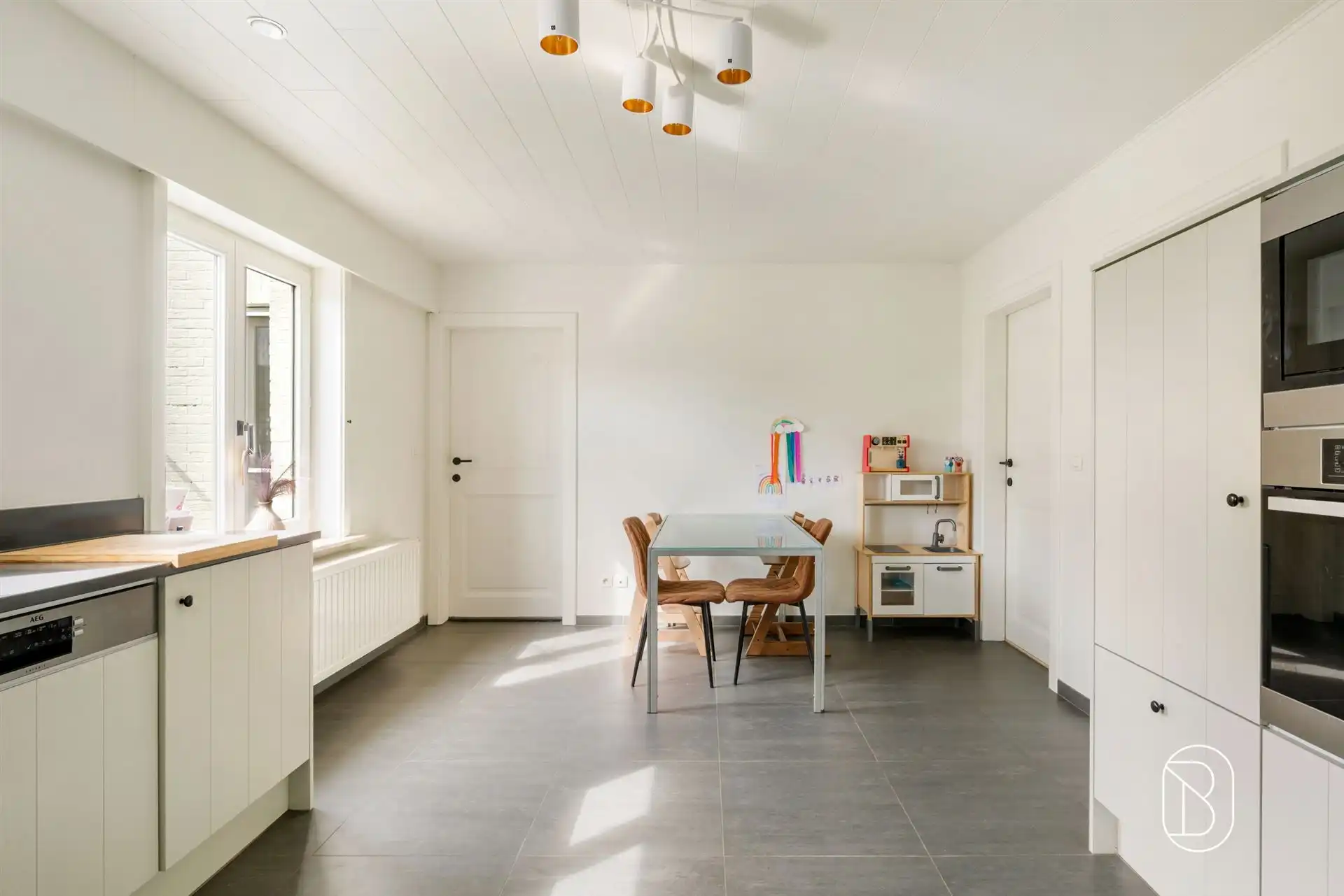 Ruime alleenstaande woning met 4 SLK op 991 m²! foto 17