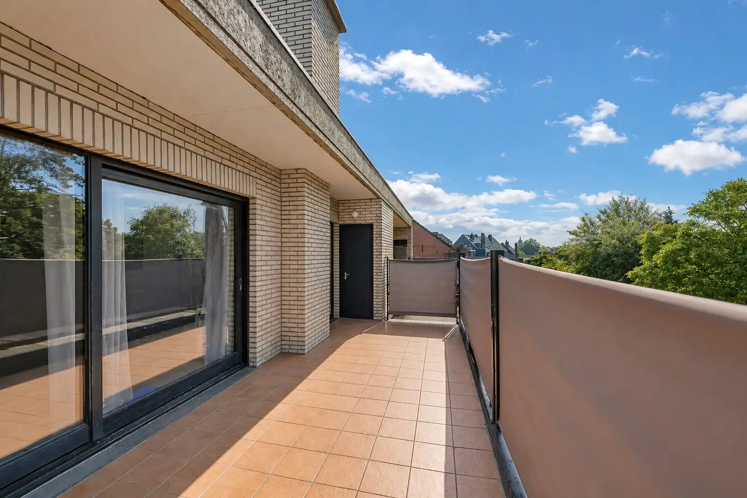 2-slaapkamerappartement met terras en garagebox te Ternat! foto 4