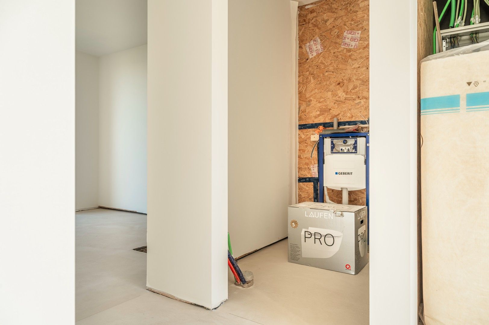 Moderne open bebouwing in oprichting met magazijn te Branst (Bornem) foto 6