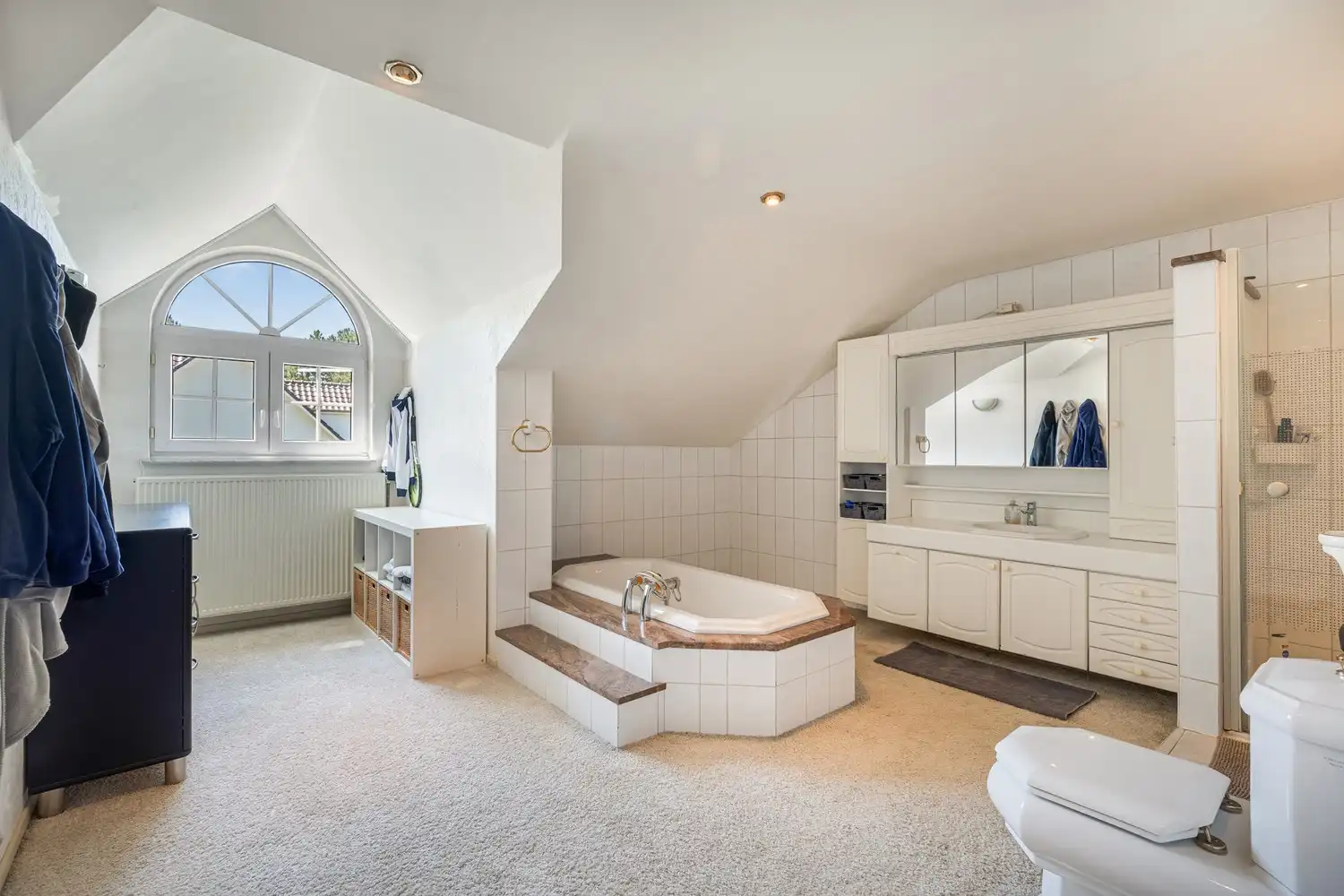 Exclusieve villa met royale leefruimtes op een unieke locatie foto 24