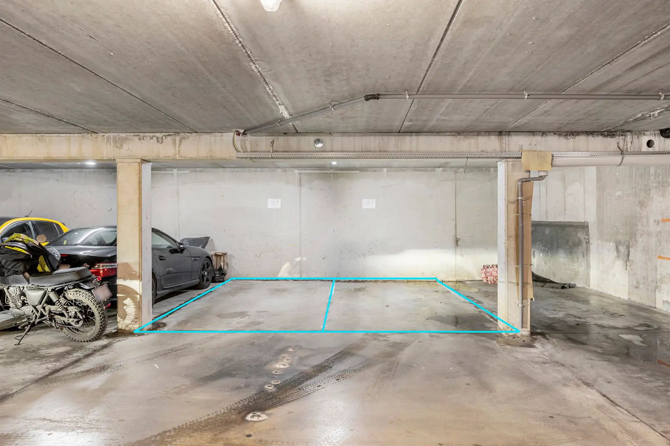 Ruim appartement met twee slaapkamers, terras en twee parkeerplaatsen in Residentie Viaduct-Dam foto 15