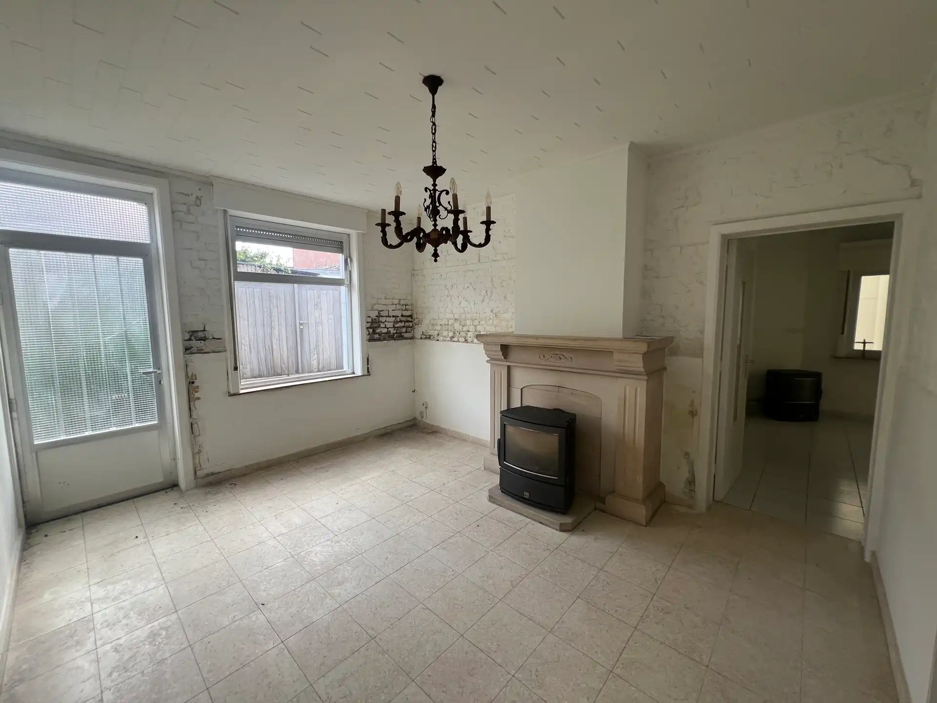 Volledig te renoveren woning nabij centrum Liedekerke foto 4