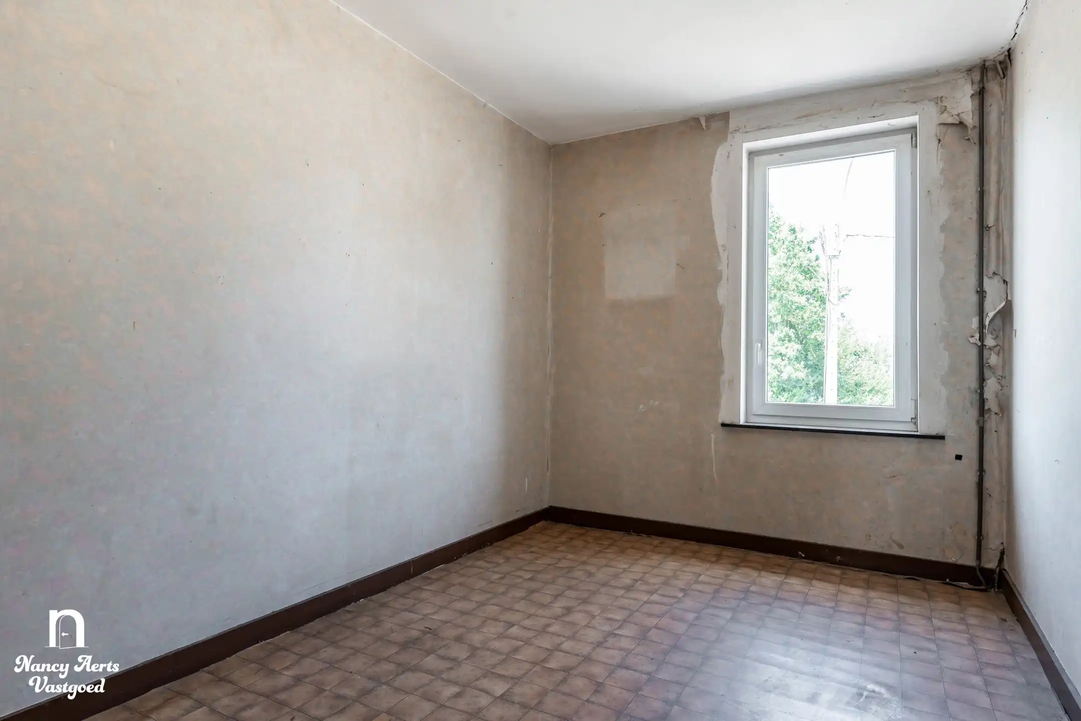 Karaktervolle renovatiewoning met tuin veel potentieel foto 24