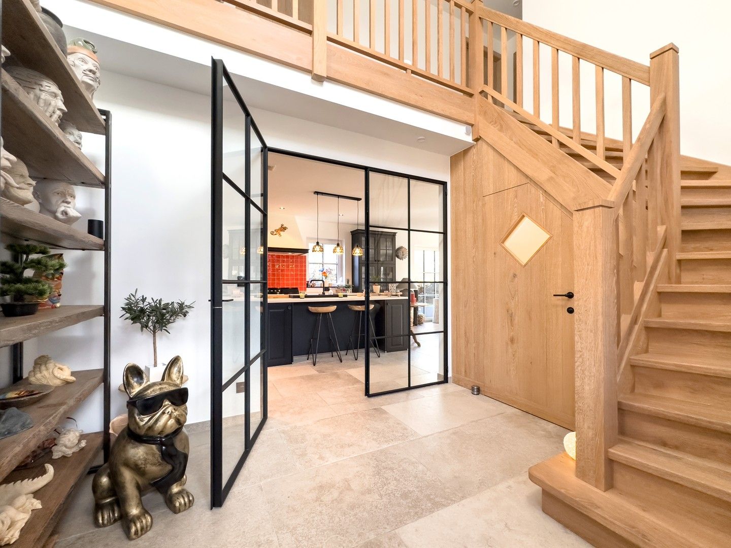 Alleenstaande woning, rustig gelegen in een residentiële omgeving, vlakbij het centrum van Knokke. foto 17