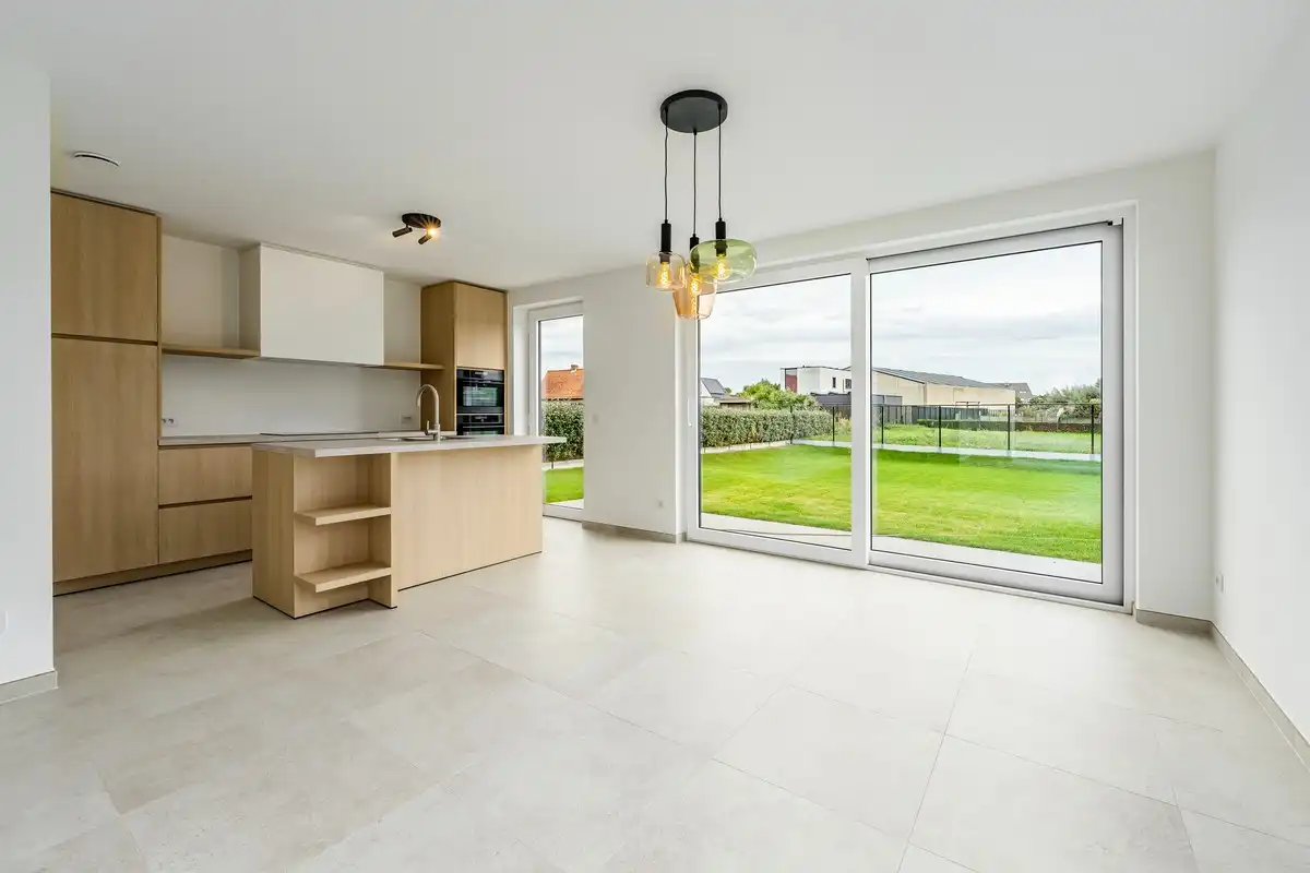 VOLLEDIG AFGEWERKTE MODERNE OPEN NIEUWBOUWWONING TE OOSTDUINKERKE foto 8