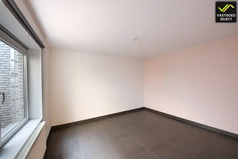 Instapklaar appartement met 2 slaapkamers, patio en parkeerplaats te huur in Assenede foto 7