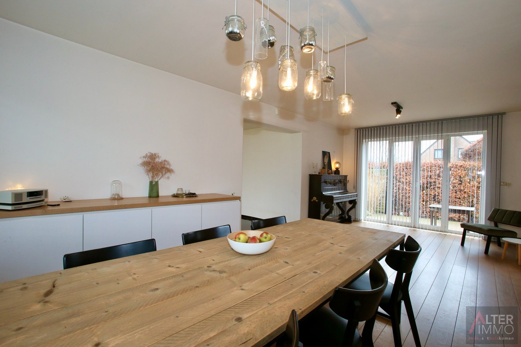 VERKOCHT! Instapklaar, gerenoveerd landhuis (205m2 NBO) met 3 slaapkamers, inpandige garage, zonnepanelen en een uitstekend EPC op een perceel van 8a 16ca - uitstekende ligging vlakbij Zolder centrum. foto 4