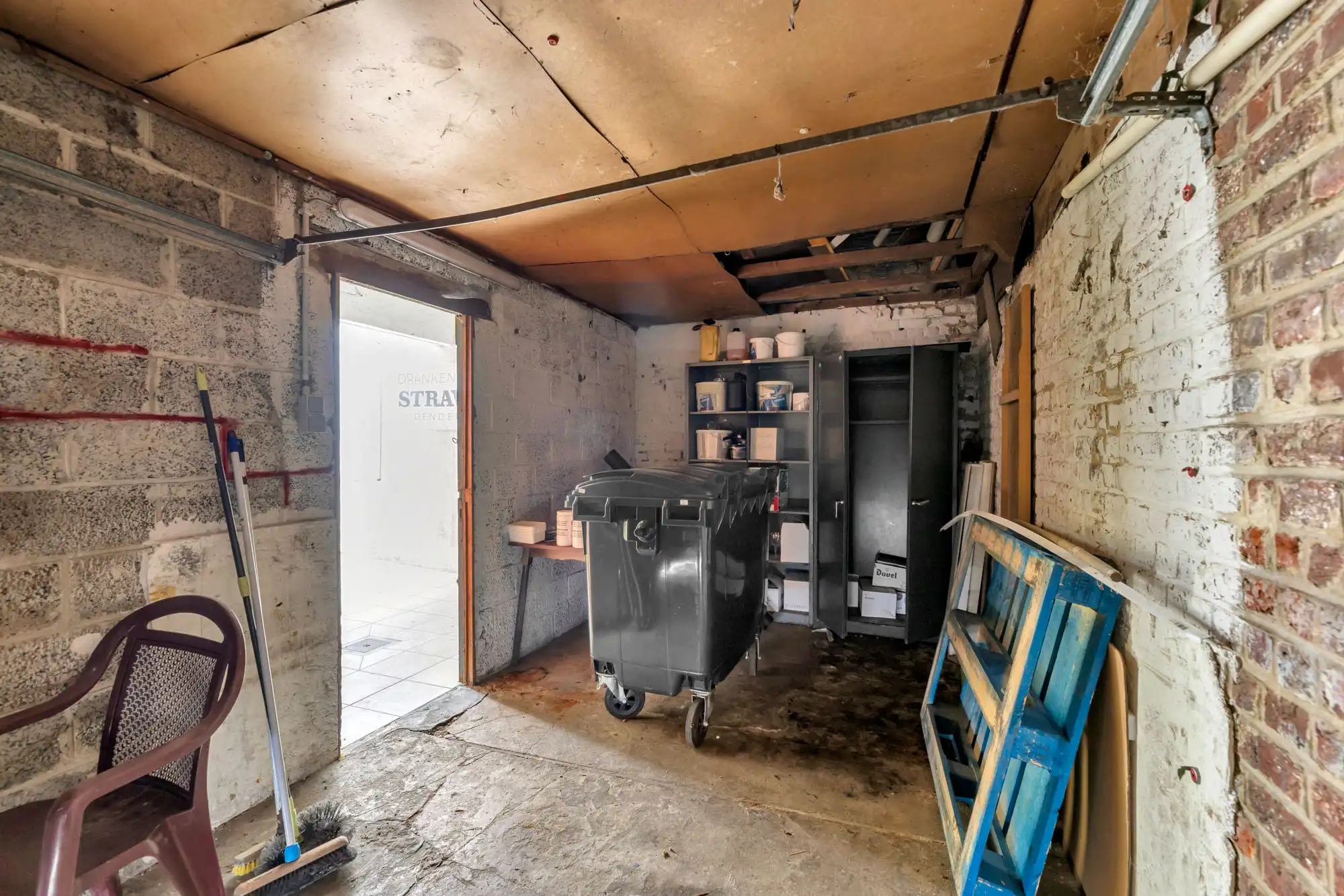 Te renoveren café/woning nabij station Denderleeuw foto 17