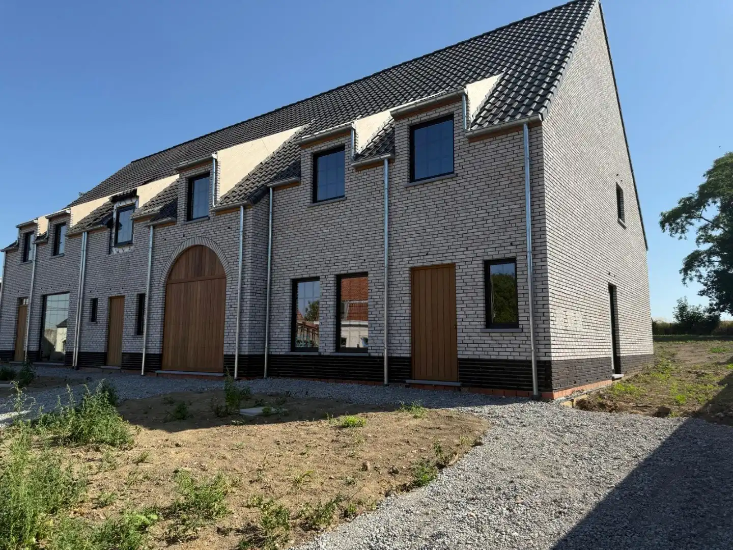 Nieuwbouwwoning op ruim perceel te Houthulst  foto {{pictureIndex}}