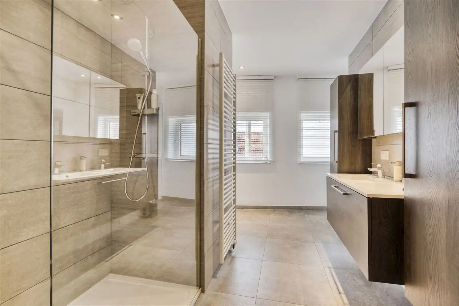 Appartement met 3 slaapkamers en terras  foto 16