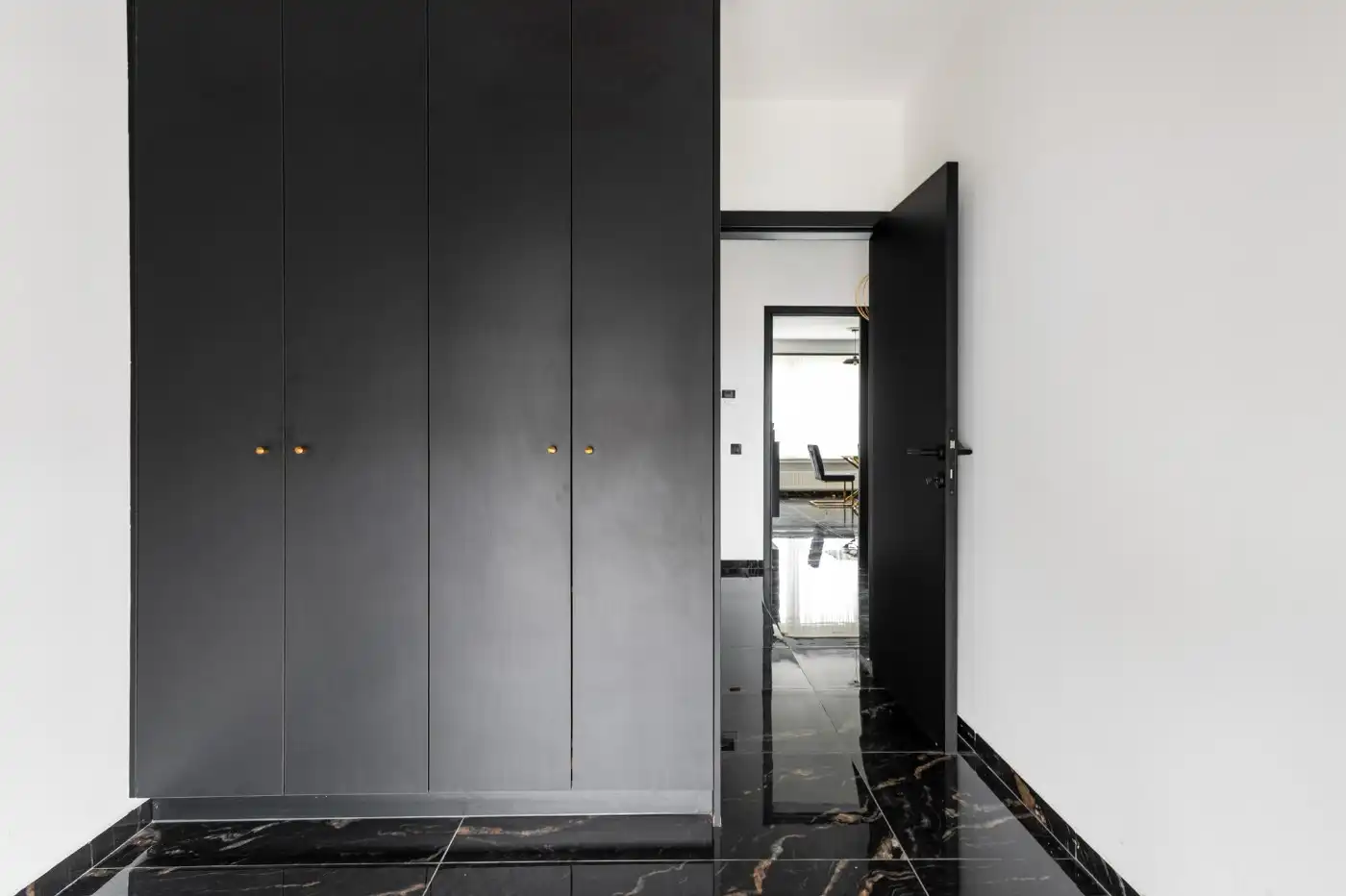 Tof, instapklaar app. op 3e verd. met 2 slpk., terrasje en garage foto 20