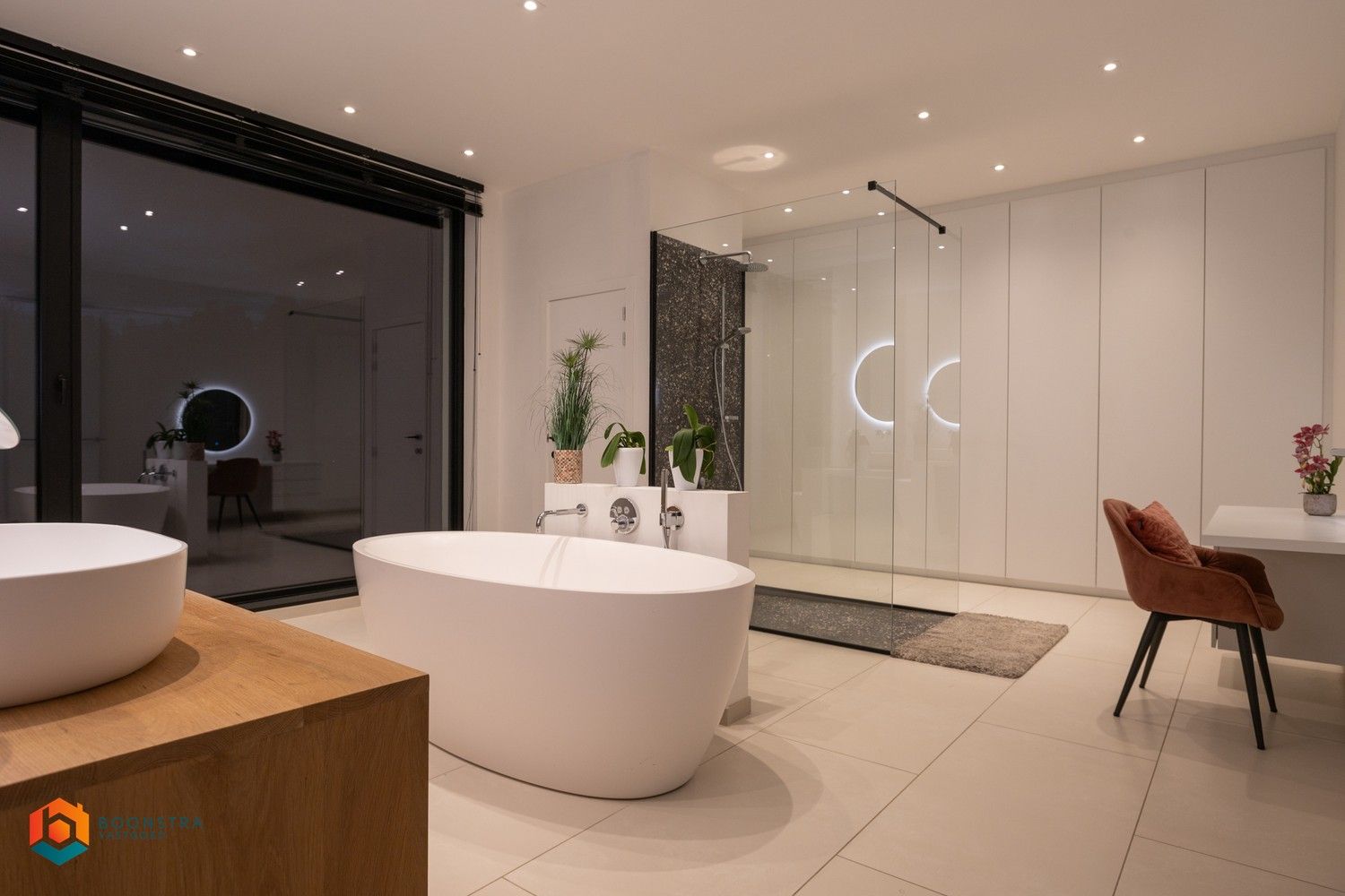 Exclusieve moderne villa met handelsruimte te Schriek foto 21