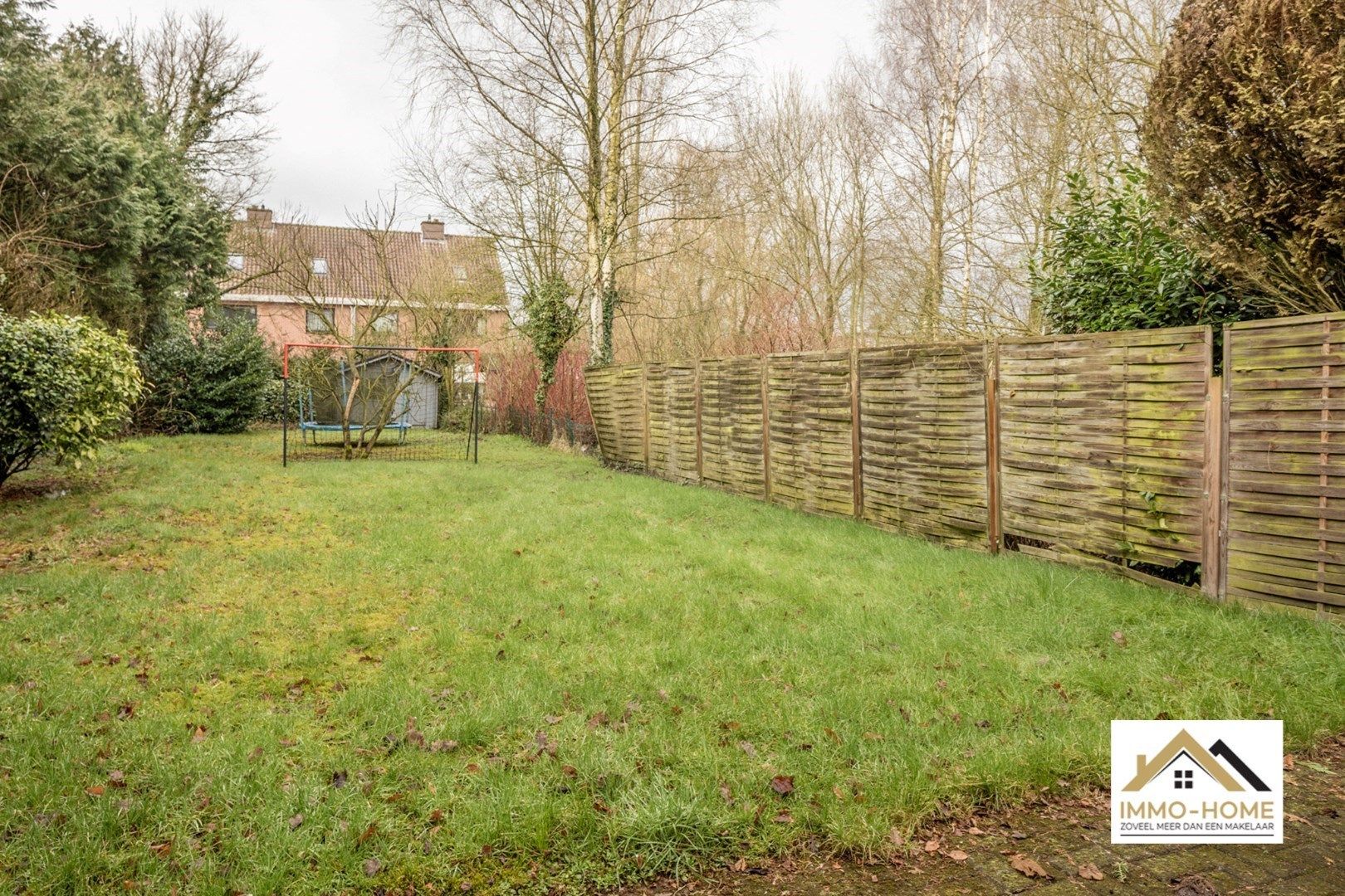 Appartement met 3 slaapkamers en tuin nabij het centrum! foto 24