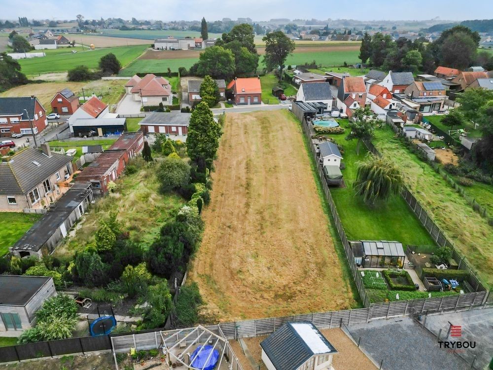 Ruim perceel bouwgrond (1654 m²) in het landelijke Houthulst. foto 4