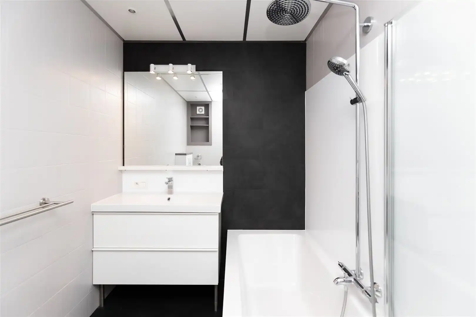 Ruim appartement in centrum Antwerpen   foto 13