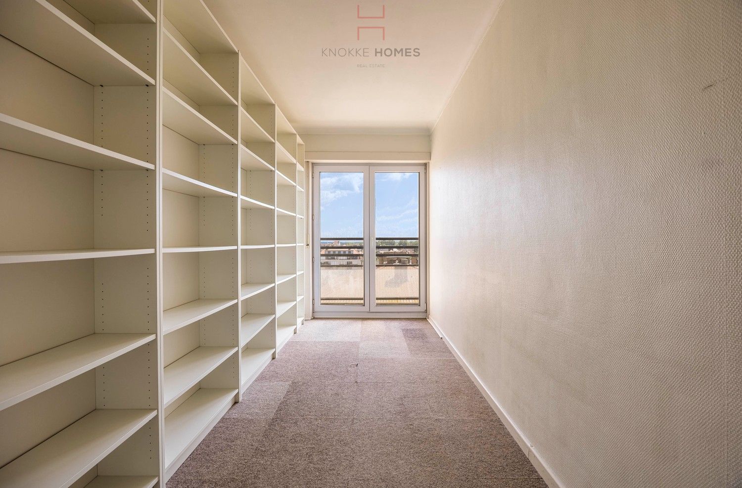 Ruim appartement met 4 kamers en prachtig zeezicht op de zeedijk aan het Albertstrand foto 18