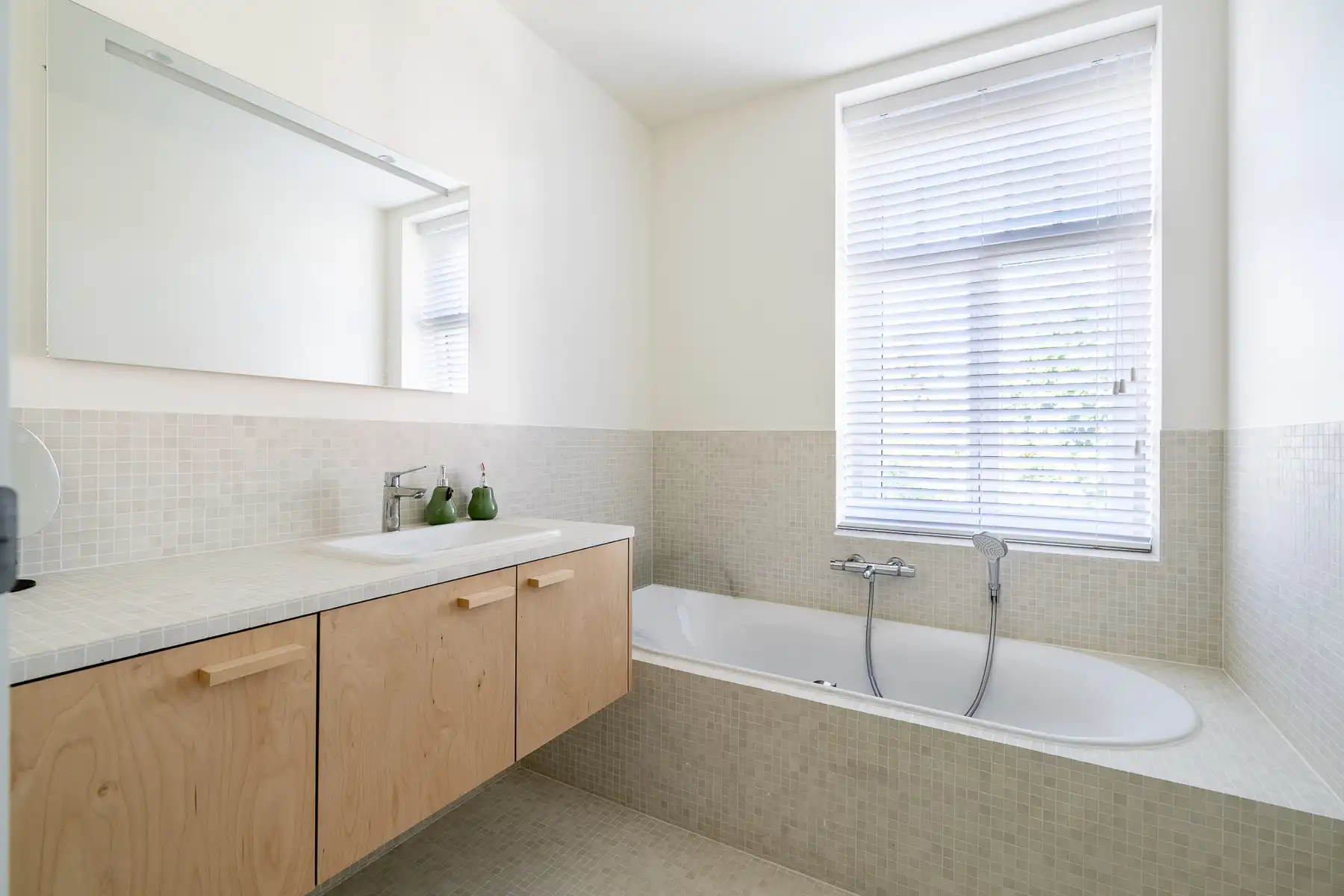Exclusief: vernieuwde woning in charmant doodlopend straatje foto 13