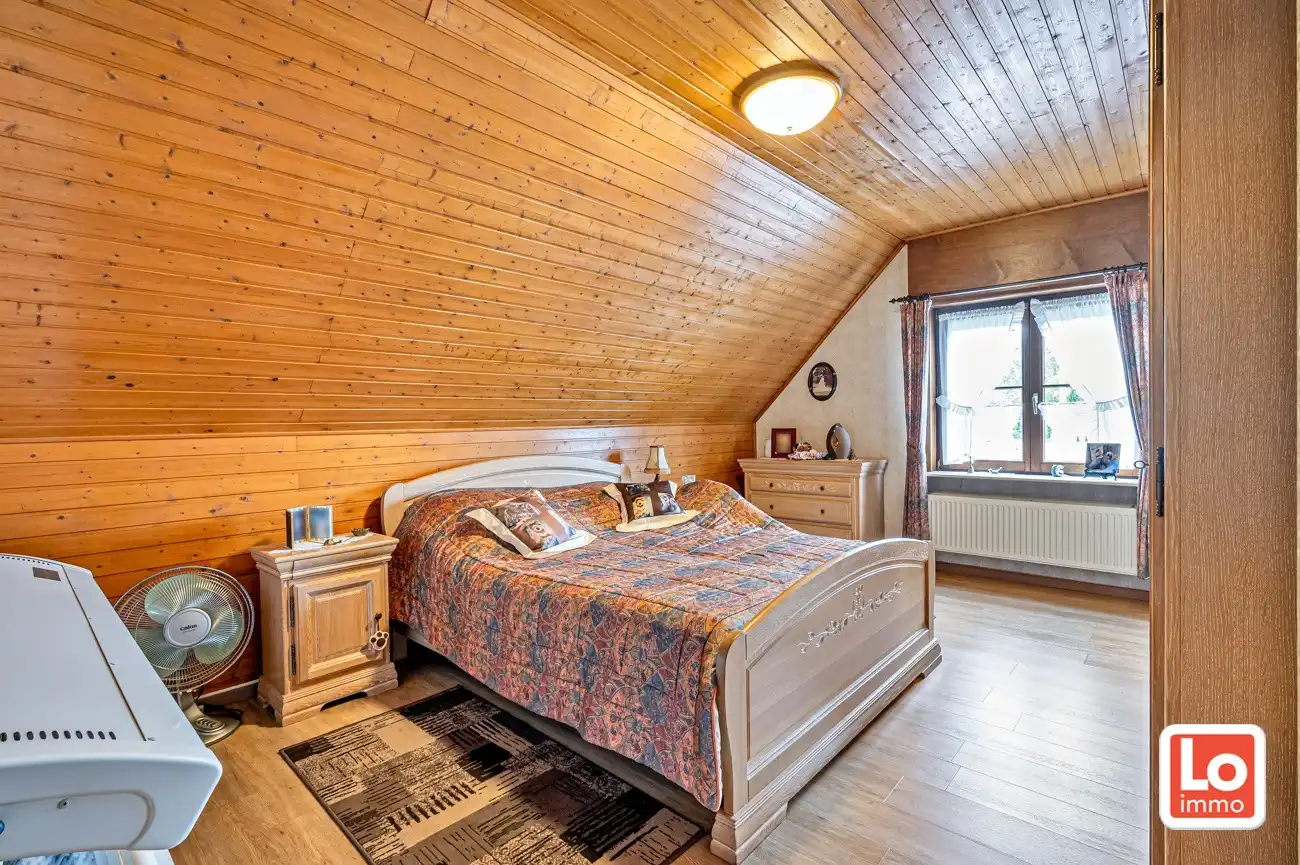 VERKOCHT! Instapklare open woning met inpandige garage op een rustige en residentiële ligging in Sint-Amandsberg, vlakbij Gent! foto 10