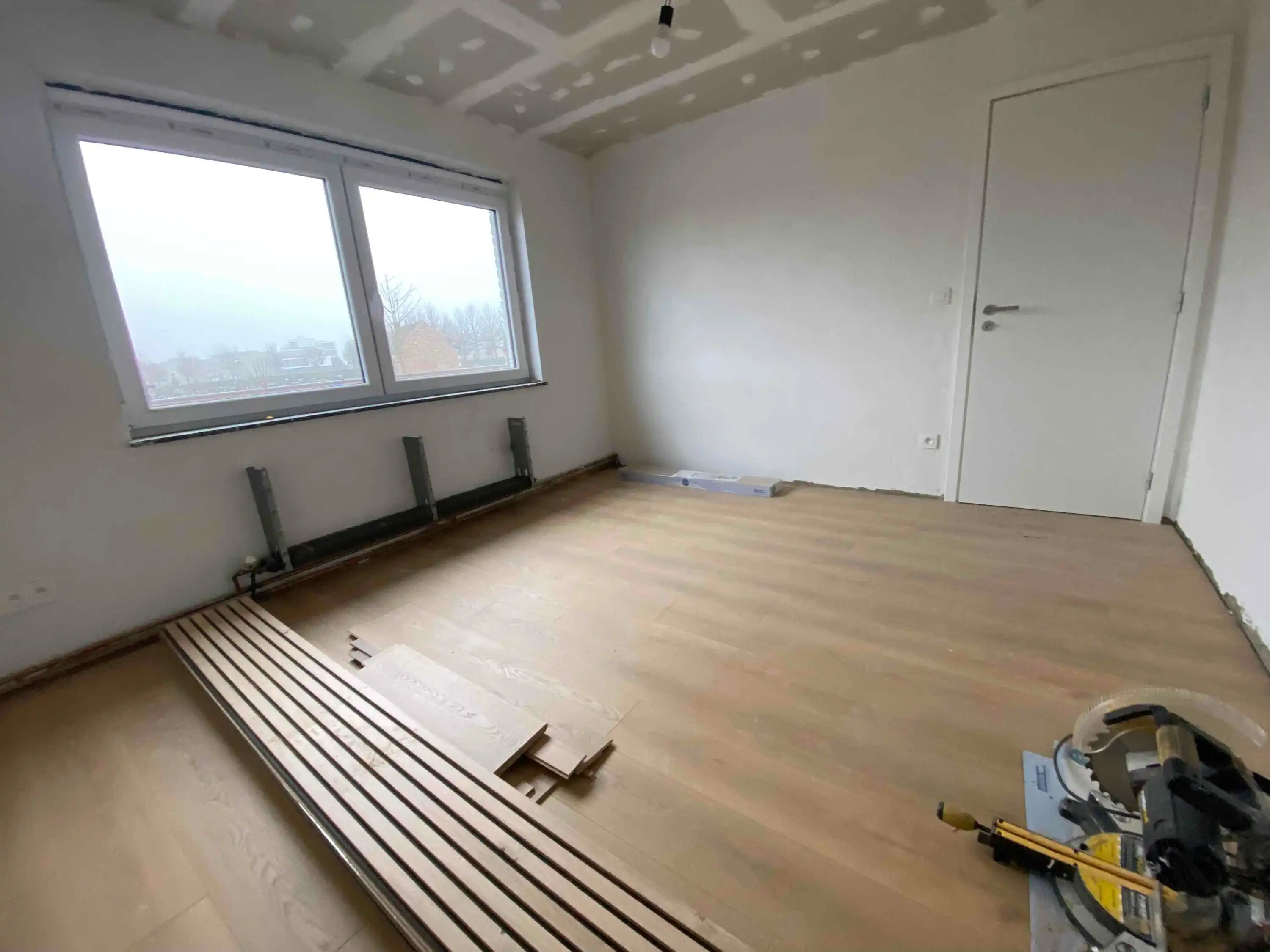 Volledig vernieuwe woning met tuin foto 8