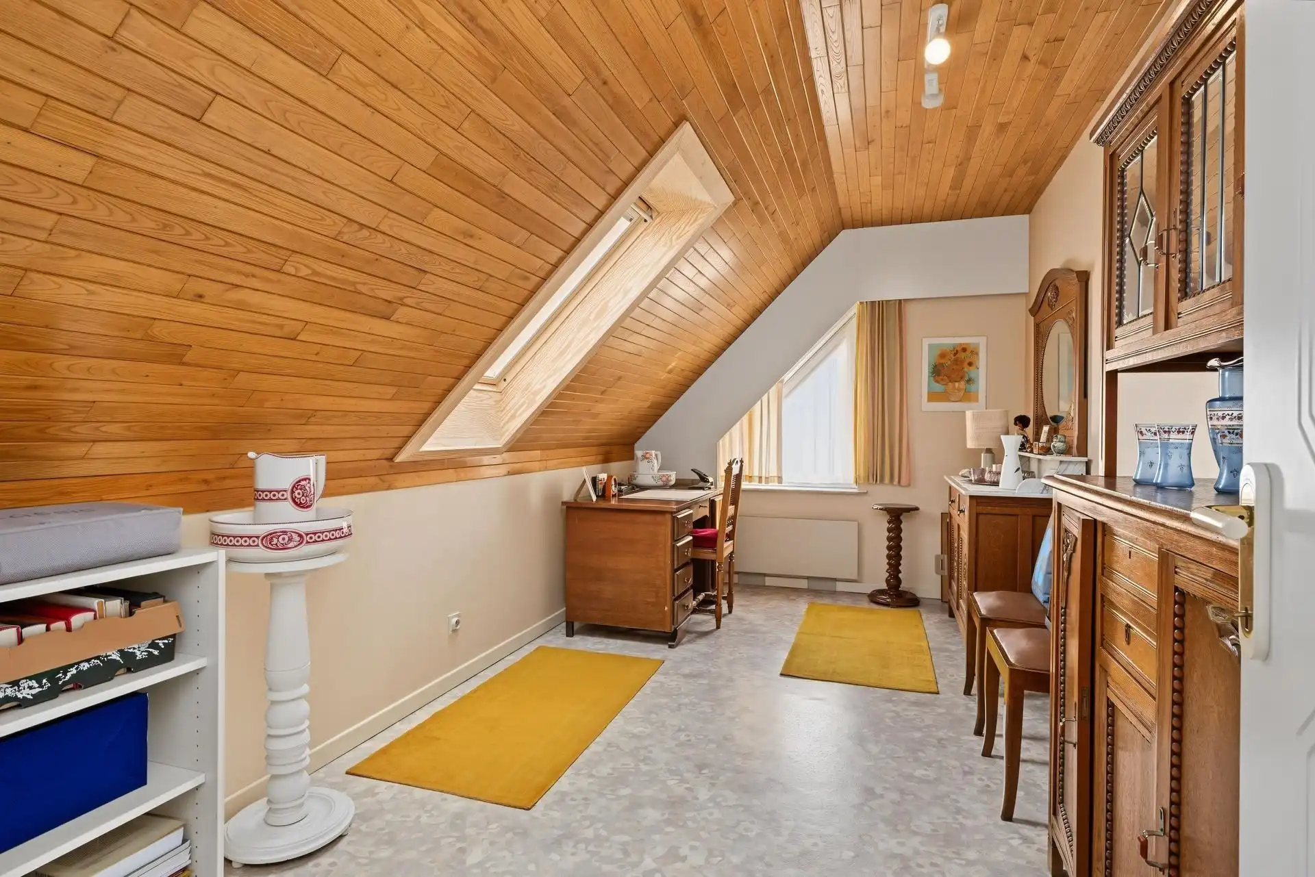 Uitstekend gelegen gezinswoning met 4 slaapkamers + bureau en ruime garage foto 17