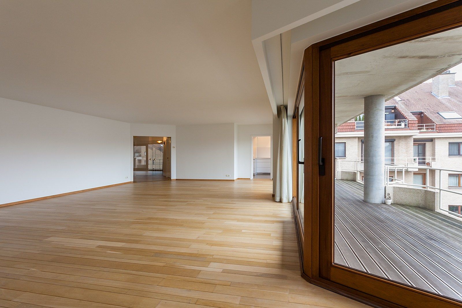 Ruim appartement met terras foto 3